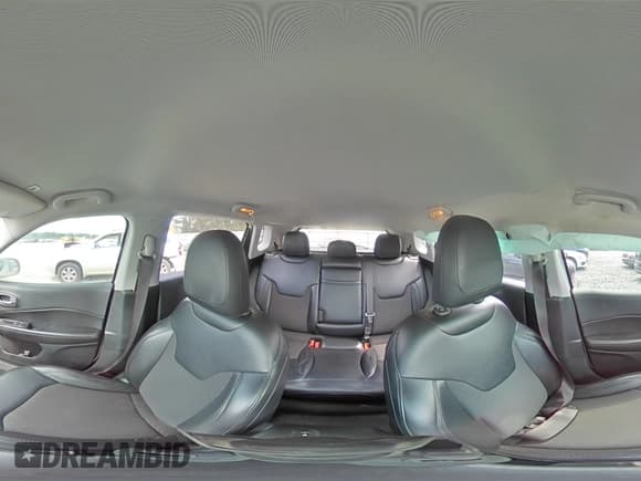 ✅ 2019 Jeep Compass Altitude • VIN: 3C4NJDBB7KT761154 • Lot: 67328285. Wystawiony na Copart z przebiegiem 74 824 mil. Bezpłatny archiwum sprzedaży aukcyjnych z USA i szczegółowy raport historii pojazdu na DreamBid. Zdjęcie 15.