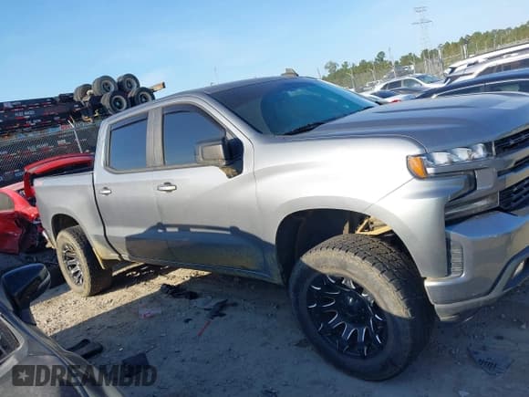 ✅ 2019 Chevrolet Silverado 1500 RST • VIN: 1GCUYEEDXKZ348261 • Lot: 43297200. Wystawiony na IAAI z przebiegiem 69 959 mil. Bezpłatny archiwum sprzedaży aukcyjnych z USA i szczegółowy raport historii pojazdu na DreamBid. Zdjęcie 13.