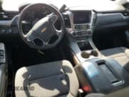 ✅ 2016 Chevrolet Suburban LS • VIN: 1GNSKGKC3GR144206 • Lot: 68899725. Wystawiony na Copart z przebiegiem 166 424 mil. Bezpłatny archiwum sprzedaży aukcyjnych z USA i szczegółowy raport historii pojazdu na DreamBid. Zdjęcie 8.