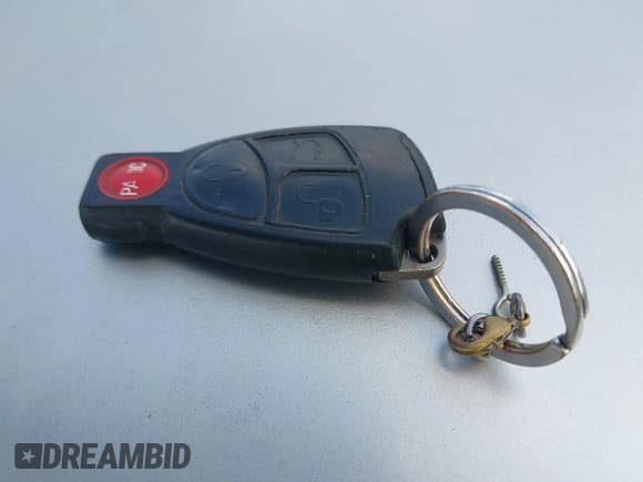 ✅ 2002 Mercedes-Benz C 230/260/280/320 • VIN: WDBRF61J42F280245 • Lot: 42522610. Wystawiony na IAAI z przebiegiem 85 604 mil. Bezpłatny archiwum sprzedaży aukcyjnych z USA i szczegółowy raport historii pojazdu na DreamBid. Zdjęcie 11.