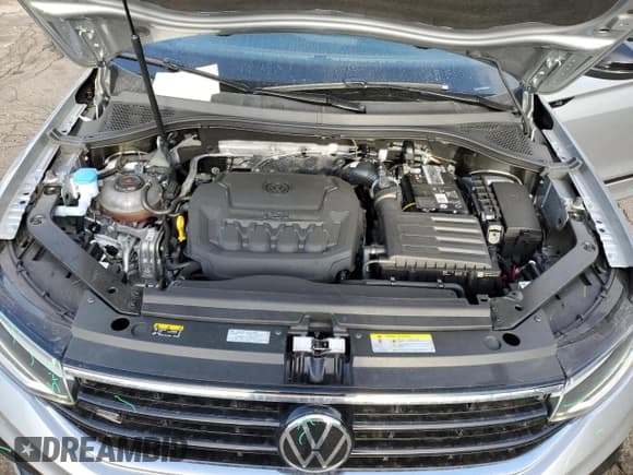 ✅ 2023 Volkswagen Tiguan SE R-Line Black • VIN: 3VVCB7AX9PM133697 • Лот: 54888605. Опубликован ранее на Copart с пробегом 21 294 миль. Бесплатный доступ к архиву аукционных продаж из США и подробный отчёт об истории автомобиля на DreamBid. Изображение 11.