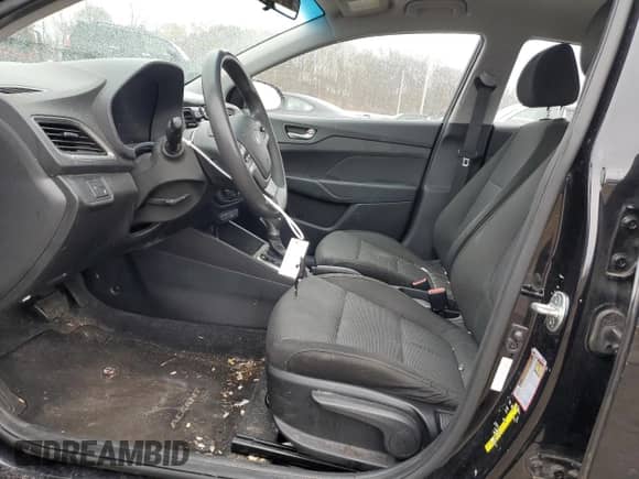 2018 Hyundai Accent SEL z VIN 3KPC24A34JE028481, wystawiony jako Copart lot #48413354 z przebiegiem 114 846 mil mil oraz . Historia ofert i sprzedaży dostępna na DreamBid. Obrazek 7.