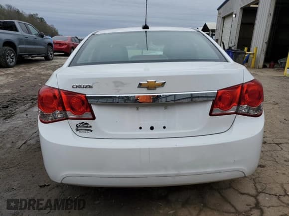✅ 2015 Chevrolet Cruze LS • VIN: 1G1PA5SH9F7248008 • Lot: 71837832. Listed on Copart with 41,311 mi. Free auction sales archive from the USA and detailed vehicle history report at DreamBid. Image 6.