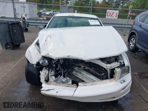 ✅ 2006 Ford Mustang GT Deluxe • VIN: 1ZVFT82H865246421 • Lot: 42007809. Listed on IAAI with 205,896 mi. Free auction sales archive from the USA and detailed vehicle history report at DreamBid. Image 6.