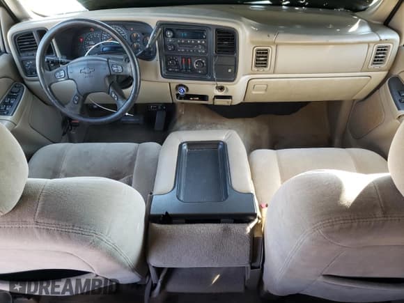 ✅ 2005 Chevrolet Suburban LT • VIN: 3GNEC16Z75G241623 • Лот: 77765474. Опубликован ранее на Copart с пробегом 200 659 миль. Бесплатный доступ к архиву аукционных продаж из США и подробный отчёт об истории автомобиля на DreamBid. Изображение 8.