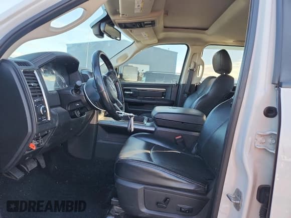 ✅ 2014 Ram 1500 Sport • VIN: 1C6RR7MT8ES368228 • Lot: 93225585. Wystawiony na Copart z przebiegiem 190 247 mil. Bezpłatny archiwum sprzedaży aukcyjnych z USA i szczegółowy raport historii pojazdu na DreamBid. Zdjęcie 7.