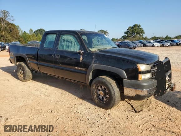 ✅ 2006 Chevrolet Silverado 2500HD Work Truck • VIN: 1GCHK29U96E263730 • Lot: 74775794. Wystawiony na Copart z przebiegiem Nie podano. Bezpłatny archiwum sprzedaży aukcyjnych z USA i szczegółowy raport historii pojazdu na DreamBid. Zdjęcie 4.