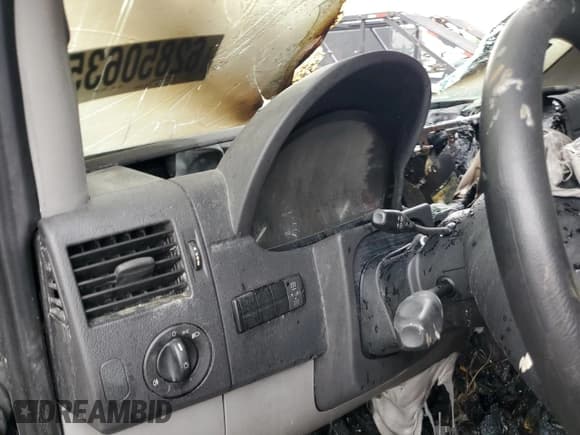 ✅ 2016 Mercedes-Benz Sprinter • VIN: 8BRPE8CD9GE131582 • Лот: 62850635. Опубликован ранее на Copart с пробегом Не указан. Бесплатный доступ к архиву аукционных продаж из США и подробный отчёт об истории автомобиля на DreamBid. Изображение 9.