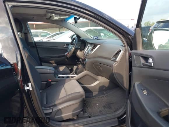 2017 Hyundai Tucson Sport with VIN KM8J33A2XHU528853, listed as a IAAI auction lot 42991524 with 78,083 mi miles and . Bid and sale history available at DreamBid. Image 5.