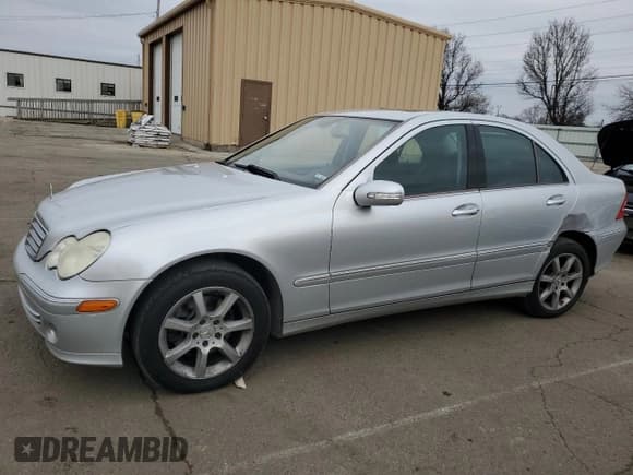 ✅ 2007 Mercedes-Benz C 280 Luxury • VIN: WDBRF92HX7F935660 • Lot: 43986215. Listed on Copart with 139,938 mi. Free auction sales archive from the USA and detailed vehicle history report at DreamBid. Image 1.