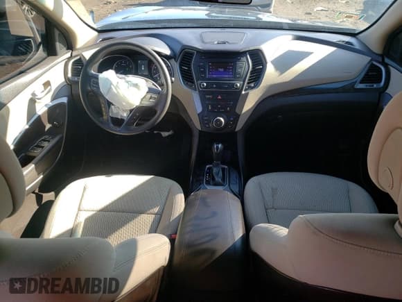 ✅ 2018 Hyundai Santa Fe 2.4L • VIN: 5NMZT3LBXJH095570 • Лот: 39864404. Опубликован ранее на Copart с пробегом 39 191 миль. Бесплатный доступ к архиву аукционных продаж из США и подробный отчёт об истории автомобиля на DreamBid. Изображение 8.