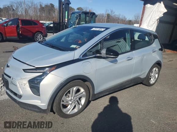✅ 2023 Chevrolet Bolt EV 1LT • VIN: 1G1FW6S04P4199963 • Lot: 44588125. Wystawiony na Copart z przebiegiem 26 953 mil. Bezpłatny archiwum sprzedaży aukcyjnych z USA i szczegółowy raport historii pojazdu na DreamBid. Zdjęcie 1.