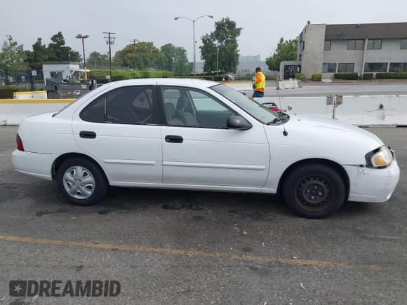 ✅ 2001 Nissan Sentra GXE • VIN: 3N1CB51D11L503694 • Lot: 42498955. Listed on IAAI with 171,737 mi. Free auction sales archive from the USA and detailed vehicle history report at DreamBid. Image 13.