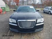 ✅ 2014 Chrysler 300 • VIN: 2C3CCAAG0EH272898 • Лот: 43612682. Опубликован ранее на IAAI с пробегом 361 025 миль. Бесплатный доступ к архиву аукционных продаж из США и подробный отчёт об истории автомобиля на DreamBid. Изображение 14.