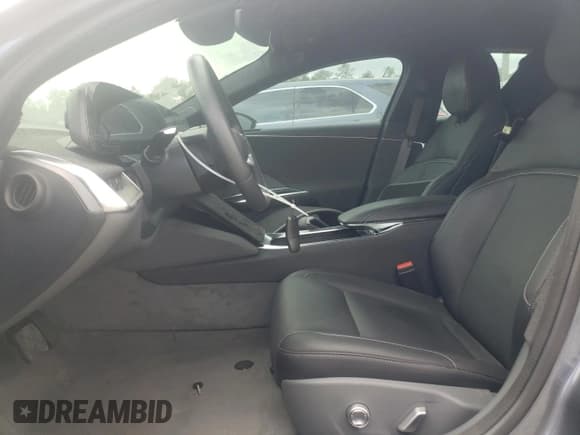 ✅ 2023 Lucid Air Pure • VIN: 50EA1PFA0PA006360 • Lot: 72276924. Wystawiony na Copart z przebiegiem 4 982 mil. Bezpłatny archiwum sprzedaży aukcyjnych z USA i szczegółowy raport historii pojazdu na DreamBid. Zdjęcie 7.