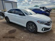 ✅ 2022 Volkswagen Jetta Sport • VIN: 3VWBM7BU2NM032861 • Lot: 70541845. Wystawiony na Copart z przebiegiem 21 722 mil. Bezpłatny archiwum sprzedaży aukcyjnych z USA i szczegółowy raport historii pojazdu na DreamBid. Zdjęcie 4.