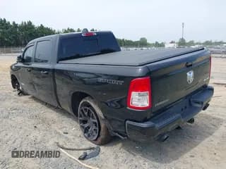 ✅ 2021 Ram 1500 Big Horn • VIN: 1C6SRFMT5MN763699 • Lot: 42286077. Wystawiony na IAAI z przebiegiem 169 554 mil. Bezpłatny archiwum sprzedaży aukcyjnych z USA i szczegółowy raport historii pojazdu na DreamBid. Zdjęcie 3.