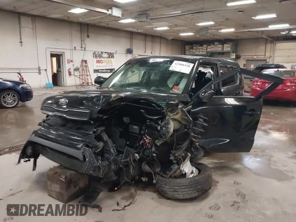 ✅ 2019 Kia Soul • VIN: KNDJN2A29K7020565 • Lot: 42988358. Wystawiony na IAAI z przebiegiem Nie podano. Bezpłatny archiwum sprzedaży aukcyjnych z USA i szczegółowy raport historii pojazdu na DreamBid. Zdjęcie 2.