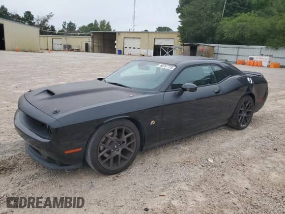 2017 Dodge Challenger R/T с VIN 2C3CDZBT3HH555145, выставлен на аукционе Copart как лот 68767725 с пробегом 56 972 миль миль и Списание • Salvage title. История ставок и продаж доступна на DreamBid. Изображение 1.