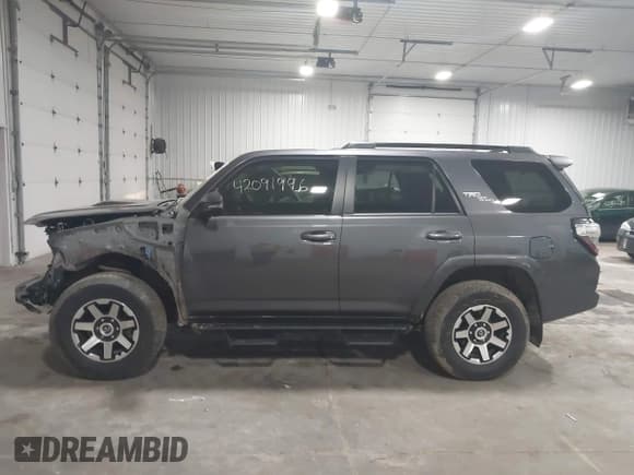 ✅ 2023 Toyota 4Runner TRD Off Road Premium • VIN: JTERU5JR4P6194394 • Лот: 42091996. Опубликован ранее на IAAI с пробегом 22 394 миль. Бесплатный доступ к архиву аукционных продаж из США и подробный отчёт об истории автомобиля на DreamBid. Изображение 15.
