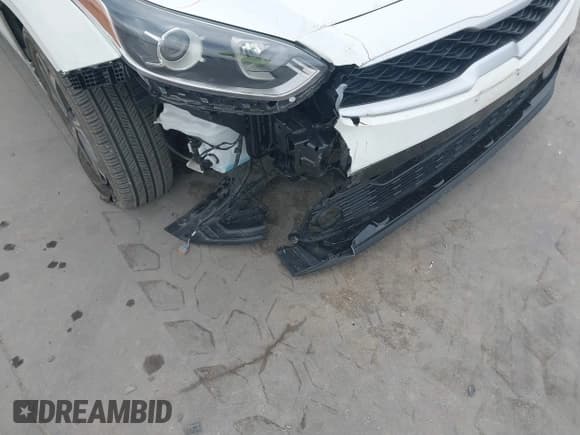 ✅ 2021 Kia Forte LXS • VIN: 3KPF24AD1ME361778 • Lot: 42275086. Wystawiony na IAAI z przebiegiem 13 472 mil. Bezpłatny archiwum sprzedaży aukcyjnych z USA i szczegółowy raport historii pojazdu na DreamBid. Zdjęcie 19.