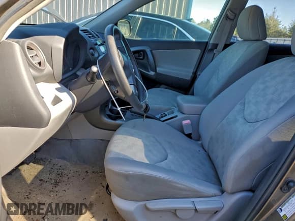 ✅ 2010 Toyota RAV4 • VIN: 2T3ZF4DV9AW044322 • Lot: 96050375. Wystawiony na Copart z przebiegiem 240 163 mil. Bezpłatny archiwum sprzedaży aukcyjnych z USA i szczegółowy raport historii pojazdu na DreamBid. Zdjęcie 7.