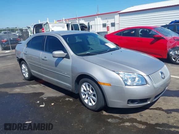 ✅ 2007 Mercury Milan • VIN: 3MEHM01167R632055 • Lot: 43094366. Listed on IAAI with 146,517 mi. Free auction sales archive from the USA and detailed vehicle history report at DreamBid. Image 1.