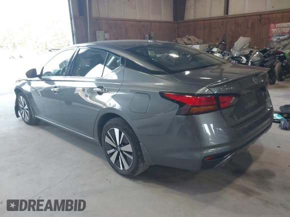 ✅ 2020 Nissan Altima SV • VIN: 1N4BL4DW9LC144080 • Lot: 42638122. Listed on IAAI with 92,932 mi. Free auction sales archive from the USA and detailed vehicle history report at DreamBid. Image 3.