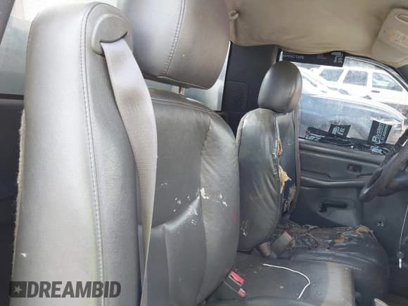 ✅ 2003 Chevrolet Silverado 2500HD • VIN: 1GBHK24U43E255655 • Lot: 42124091. Listed on IAAI with 354,543 mi. Free auction sales archive from the USA and detailed vehicle history report at DreamBid. Image 8.