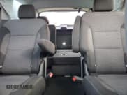 ✅ 2021 Chevrolet Traverse LT Cloth • VIN: 1GNEVGKW9MJ188476 • Lot: 80678315. Wystawiony na Copart z przebiegiem 42 030 mil. Bezpłatny archiwum sprzedaży aukcyjnych z USA i szczegółowy raport historii pojazdu na DreamBid. Zdjęcie 10.