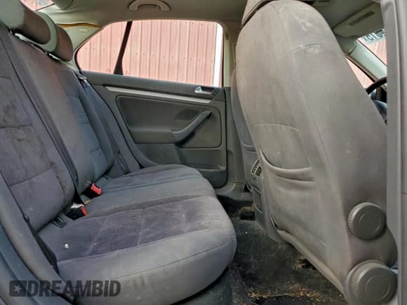 ✅ 2007 Volkswagen Jetta 2.5 • VIN: 3VWSF71K27M136733 • Lot: 93822515. Listed on Copart with 186,517 mi. Free auction sales archive from the USA and detailed vehicle history report at DreamBid. Image 10.