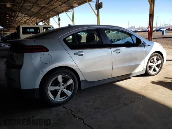 ✅ 2013 Chevrolet Volt • VIN: 1G1RE6E40DU123084 • Lot: 79946714. Wystawiony na Copart z przebiegiem 226 132 mil. Bezpłatny archiwum sprzedaży aukcyjnych z USA i szczegółowy raport historii pojazdu na DreamBid. Zdjęcie 3.