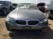 2019 BMW 3 Series 330i xDrive z VIN 3MW5R7J57K8B03257, wystawiony jako Copart lot #66535744 z przebiegiem 69 528 mil mil oraz Szkoda całkowita • Salvage title. Historia ofert i sprzedaży dostępna na DreamBid. Obrazek 5.