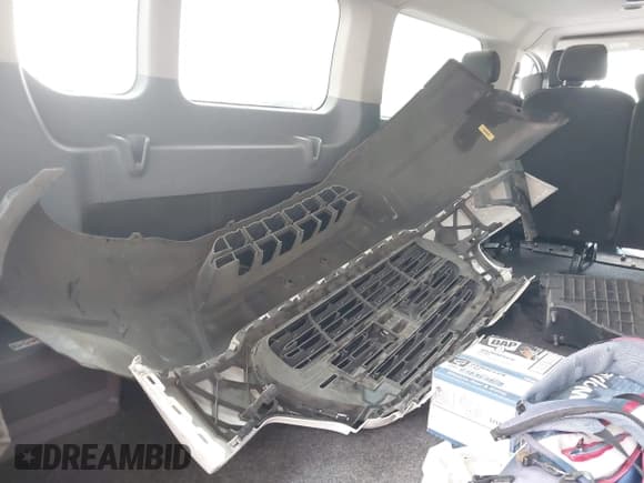 ✅ 2017 Ford Transit XL • VIN: 1FBZX2YM1HKA98823 • Lot: 42066291. Wystawiony na IAAI z przebiegiem 100 011 mil. Bezpłatny archiwum sprzedaży aukcyjnych z USA i szczegółowy raport historii pojazdu na DreamBid. Zdjęcie 12.