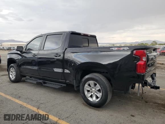 ✅ 2021 Chevrolet Silverado 1500 LT • VIN: 1GCUYDED9MZ305219 • Lot: 85940985. Listed on Copart with 76,133 mi. Free auction sales archive from the USA and detailed vehicle history report at DreamBid. Image 2.