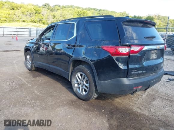 ✅ 2021 Chevrolet Traverse LT Cloth • VIN: 1GNEVGKW2MJ173656 • Lot: 43159539. Wystawiony na IAAI z przebiegiem 146 588 mil. Bezpłatny archiwum sprzedaży aukcyjnych z USA i szczegółowy raport historii pojazdu na DreamBid. Zdjęcie 3.