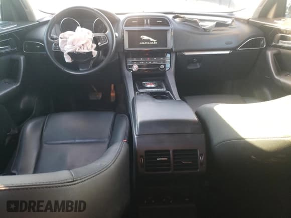 ✅ 2020 Jaguar F-Pace 25t • VIN: SADCS2FX1LA640681 • Lot: 80863284. Listed on Copart with 80,337 mi. Free auction sales archive from the USA and detailed vehicle history report at DreamBid. Image 8.