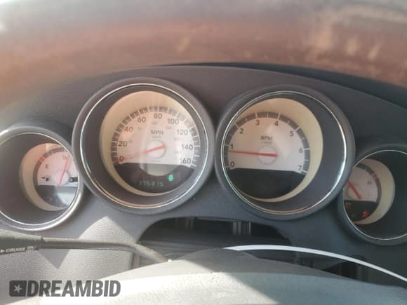 ✅ 2009 Dodge Charger Police • VIN: 2B3KA43TX9H624238 • Лот: 49340845. Опубликован ранее на Copart с пробегом 175 315 миль. Бесплатный доступ к архиву аукционных продаж из США и подробный отчёт об истории автомобиля на DreamBid. Изображение 9.