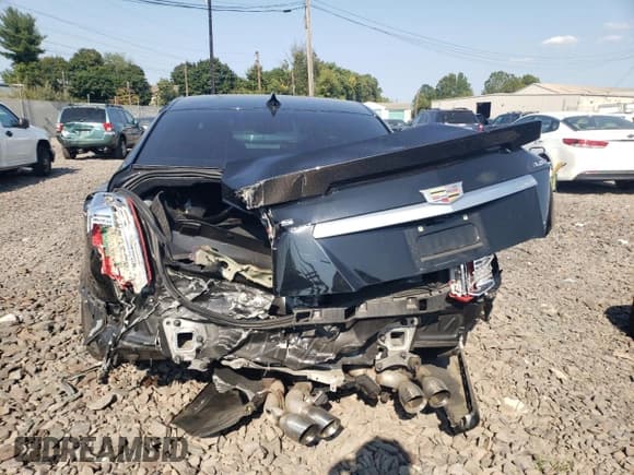 ✅ 2019 Cadillac CTS-V • VIN: 1G6A15S69K0132860 • Lot: 70762354. Listed on Copart with 41,722 mi. Free auction sales archive from the USA and detailed vehicle history report at DreamBid. Image 6.