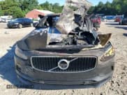 ✅ 2017 Volvo S90 Momentum • VIN: YV1A22MK4H1011802 • Лот: 65775105. Опубликован ранее на Copart с пробегом Не указан. Бесплатный доступ к архиву аукционных продаж из США и подробный отчёт об истории автомобиля на DreamBid. Изображение 5.