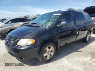 2005 Dodge Caravan SXT с VIN 2D4GP44L55R477514, выставлен на аукционе Copart как лот 76775494 с пробегом Не указан миль и На запчасти • Non repairable. История ставок и продаж доступна на DreamBid. Изображение 1.
