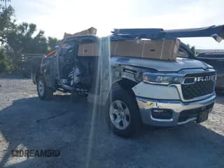 ✅ 2025 Ram 1500 Big Horn • VIN: 1C6RRFFG5SN548576 • Лот: 41990359. Опубликован ранее на IAAI с пробегом 4 866 миль. Бесплатный доступ к архиву аукционных продаж из США и подробный отчёт об истории автомобиля на DreamBid. Изображение 1.