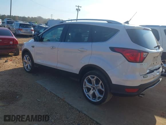 ✅ 2019 Ford Escape Titanium • VIN: 1FMCU9J96KUB94222 • Лот: 43706449. Опубликован ранее на IAAI с пробегом 68 107 миль. Бесплатный доступ к архиву аукционных продаж из США и подробный отчёт об истории автомобиля на DreamBid. Изображение 3.