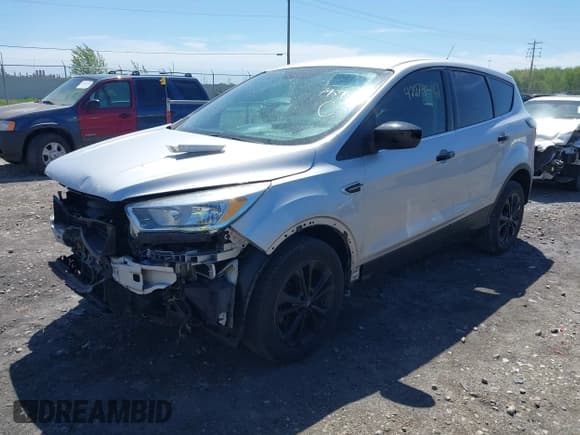✅ 2017 Ford Escape SE • VIN: 1FMCU9G93HUB34575 • Lot: 42279592. Wystawiony na IAAI z przebiegiem 71 904 mil. Bezpłatny archiwum sprzedaży aukcyjnych z USA i szczegółowy raport historii pojazdu na DreamBid. Zdjęcie 2.