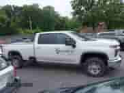 2021 Chevrolet Silverado 2500HD LT z VIN 1GC1YNE73MF297641, wystawiony jako IAAI lot #42458703 z przebiegiem 133 480 mil mil oraz . Historia ofert i sprzedaży dostępna na DreamBid. Obrazek 14.