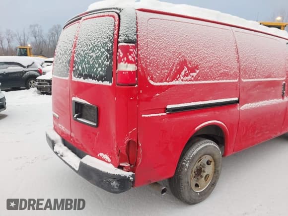 ✅ 2018 Chevrolet Express Cargo • VIN: 1GCWGAFPXJ1207829 • Lot: 43651678. Listed on IAAI with 133,085 mi. Free auction sales archive from the USA and detailed vehicle history report at DreamBid. Image 20.