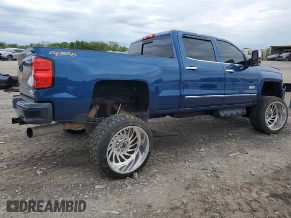 2017 Chevrolet Silverado 2500HD High Country с VIN 1GC1KXEY0HF223315, выставлен на аукционе Copart как лот 54418775 с пробегом 177 707 миль миль и Списание • Salvage title. История ставок и продаж доступна на DreamBid. Изображение 3.