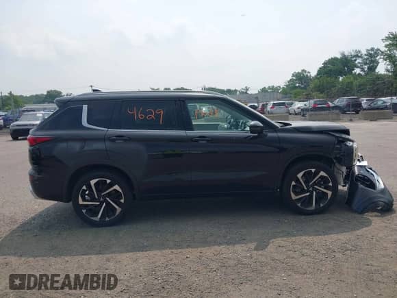 2023 Mitsubishi Outlander SEL with VIN JA4J3VA87PZ038533, listed as a IAAI auction lot 42884629 with 43,715 mi miles and . Bid and sale history available at DreamBid. Image 13.