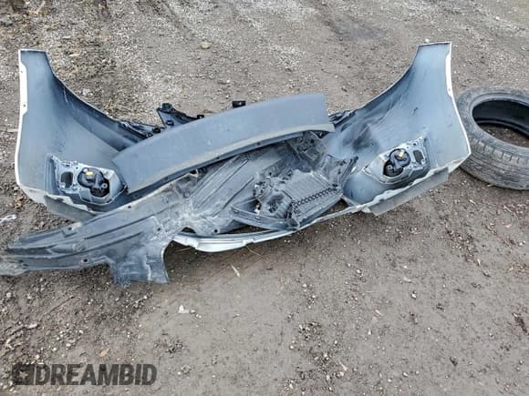 ✅ 2016 Honda Fit EX • VIN: 3HGGK5H75GM105102 • Lot: 94568625. Listed on Copart with 111,770 mi. Free auction sales archive from the USA and detailed vehicle history report at DreamBid. Image 12.