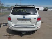 ✅ 2012 Toyota Highlander Limited • VIN: JTEDC3EH4C2005327 • Лот: 42107392. Опубликован ранее на IAAI с пробегом 169 675 миль. Бесплатный доступ к архиву аукционных продаж из США и подробный отчёт об истории автомобиля на DreamBid. Изображение 17.